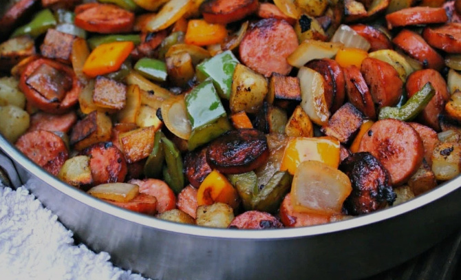 Easy Potato Side Dish with Peppers & Onions (Delicious) Easy Potato Side Dish
