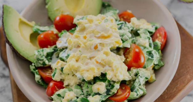 Avocado Egg White Scramble: Healthy & Quick Breakfast Avocado Egg White Scramble