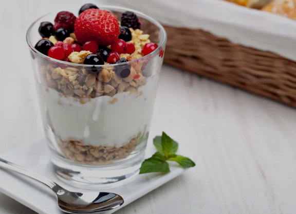 Greek Yogurt Parfait: A Healthy & Delicious Breakfast Greek Yogurt Parfait