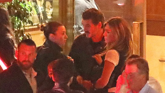 Jennifer Aniston Pedro Pascal: Romance or Friendship ? Jennifer Aniston Pedro Pascal