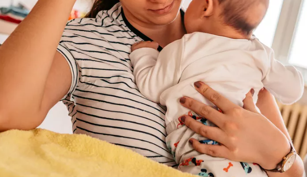 Sharenting Concerns: Should You Call Out Family Online? Sharenting