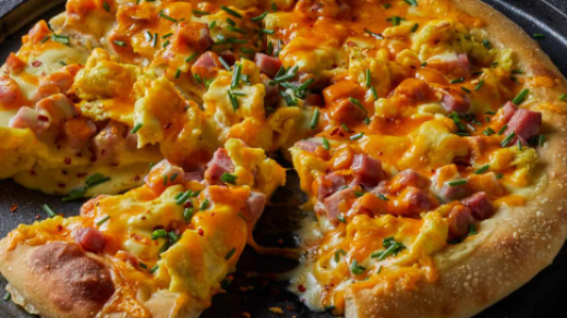 Eggs Benedict Pizza