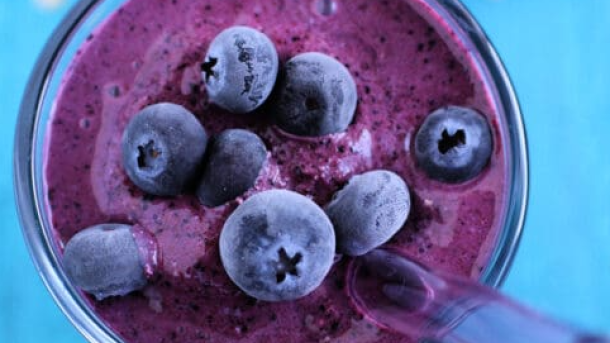 Berry Oatmeal Smoothie