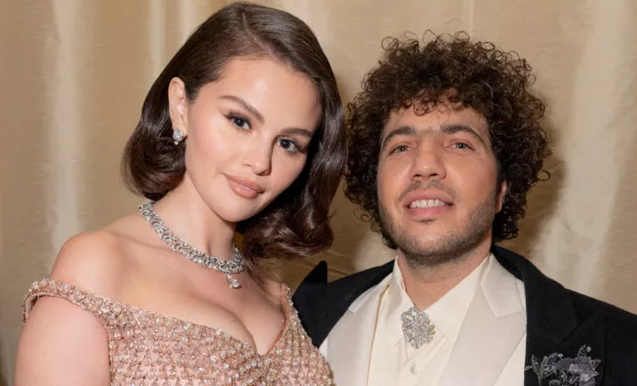 Selena Gomez Benny Blanco First Kiss Story Revealed Selena Gomez Benny Blanco First Kiss Story