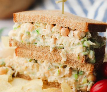 Chickpea Salad Sandwich: Creamy, Quick & Vegetarian Chickpea Salad Sandwich