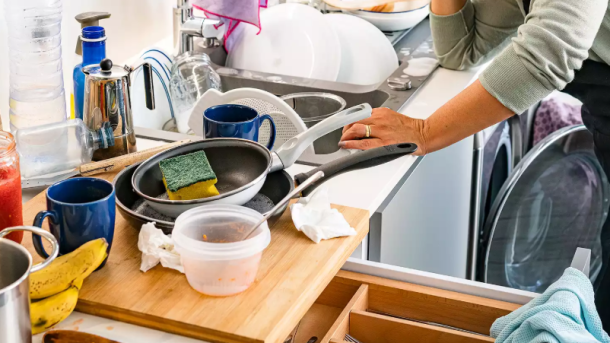 Roommate Kitchen Mess