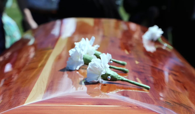 Shocking Philadelphia funeral accident caught on video Shocking Philadelphia funeral accident