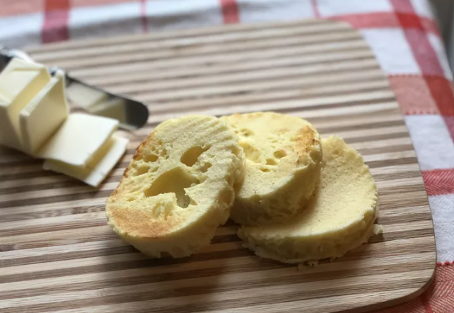 90-Second Keto Bread Recipe In A Mug – Quick & Easy 90-Second Keto Bread