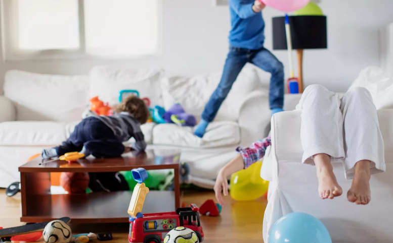Partner Refuses to Move House, Leaving Woman Stuck Partner Refuses to Move House