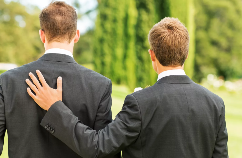 Declining Best Man Invitation Leaves Man Heartbroken Declining Best Man Invitation