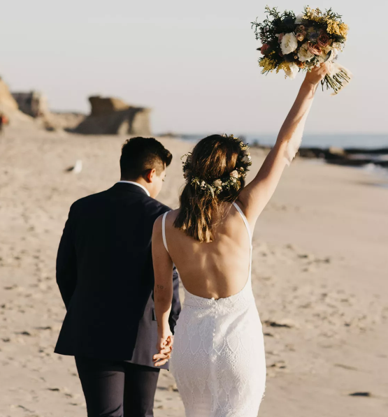 Managing Jealousy in Relationships: Husband’s Trip Dilemma Managing Jealousy in Relationships