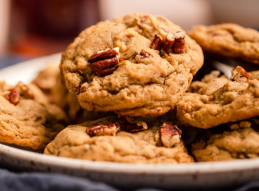 Maple Pecan Cookies: Soft and Chewy with White Chocolate Maple Pecan Cookies