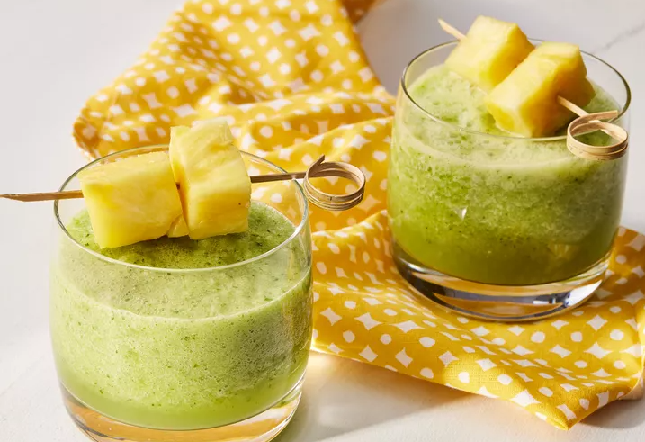 Pineapple Detox Smoothie: Fresh & Healthy Blend Pineapple Detox Smoothie