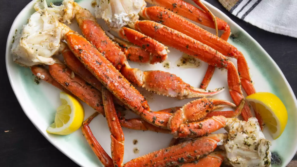 Garlic Butter Crab Legs Recipe