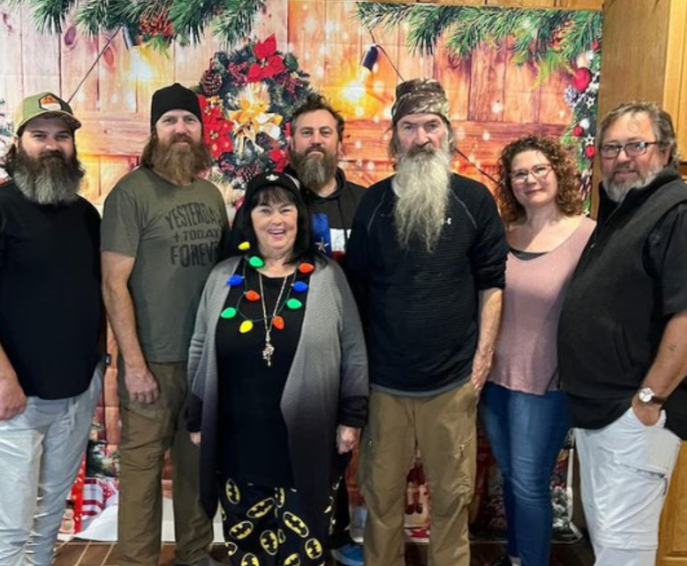 Phil Robertson Obituary 2025: Honoring A Legacy Phil Robertson obituary 2025