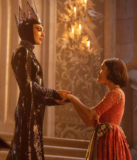 Gal Gadot Evil Queen Snow White: Deleted Scene Revealed Gal Gadot Evil Queen Snow White