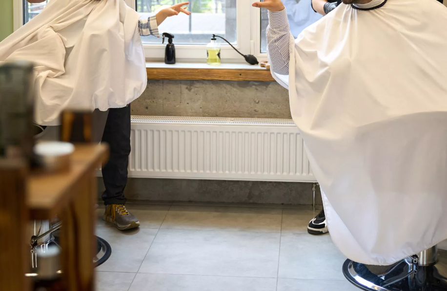 Hairstylist Filming Clients