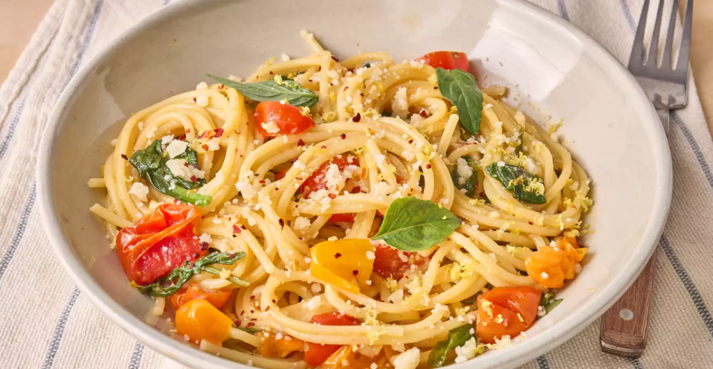 Easy Weeknight Dinner: Meghan Markle's One-Pan Pasta Easy Weeknight Dinner