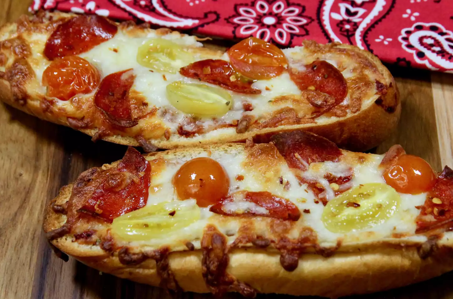 Pizza Boats Recipe: Easy & Delicious Twist On Pizza Pizza Boats Recipe