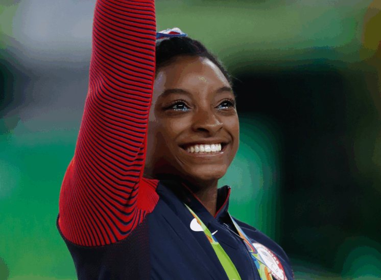 Simone Biles Kentucky Derby 2025: Style & Ceremony Shine Simone Biles Kentucky Derby 2025