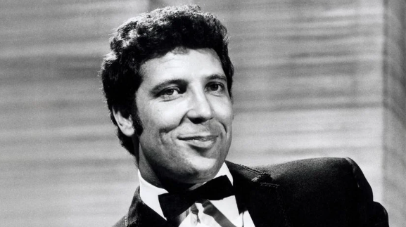Tom Jones And Peter Donegan Duet Moves Millions Tom Jones And Peter Donegan Duet